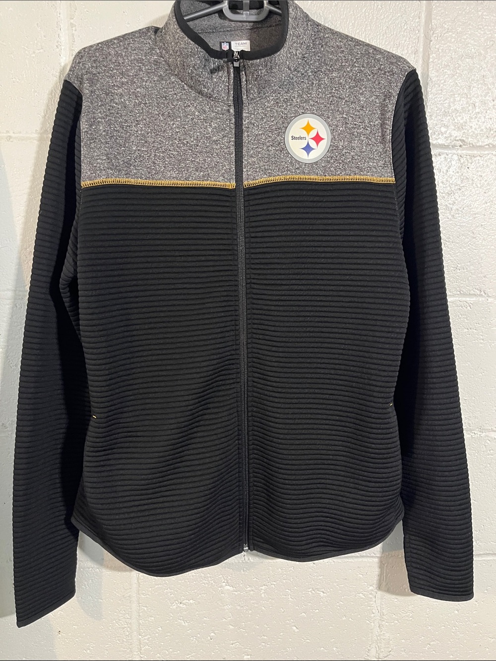 Pittsburgh Steelers Women’s Full-Zip Jacket- Large